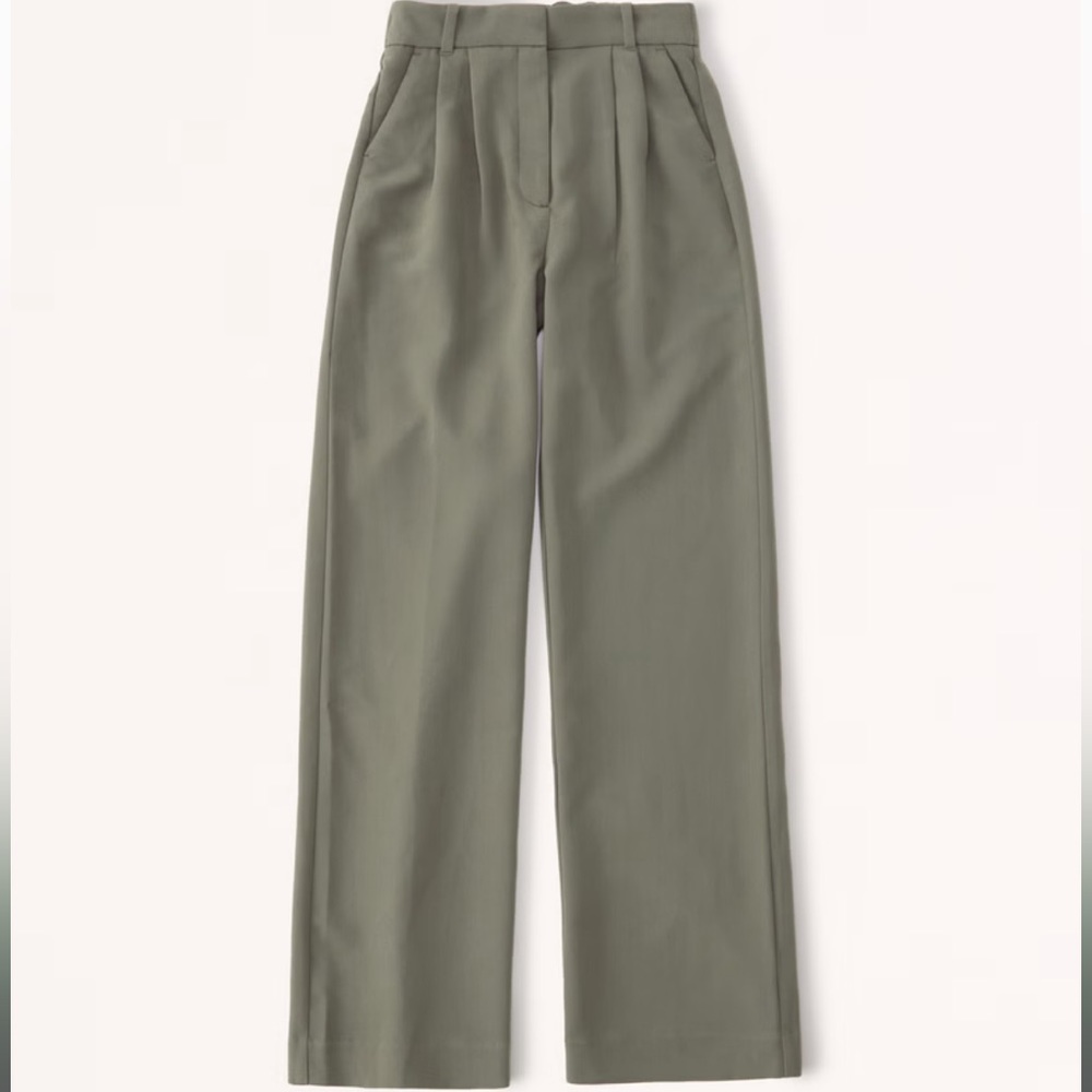 A&F Sloane Tailored Pants in olive NWOT size 31, sold out